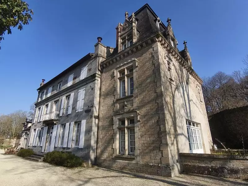 Maison, 693 m²