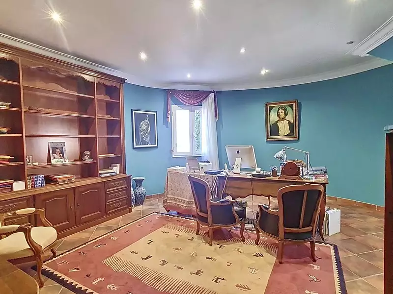 Maison, 420 m²