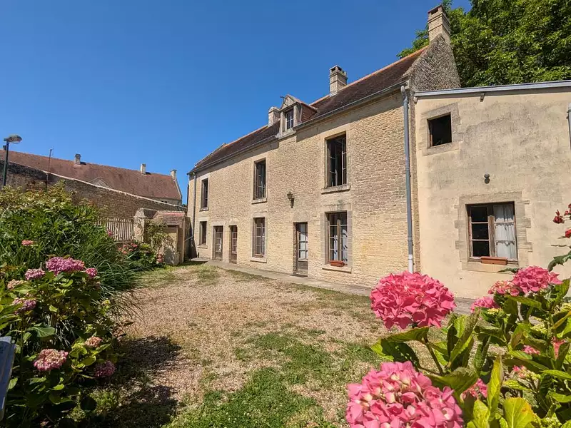 Maison, 235 m²