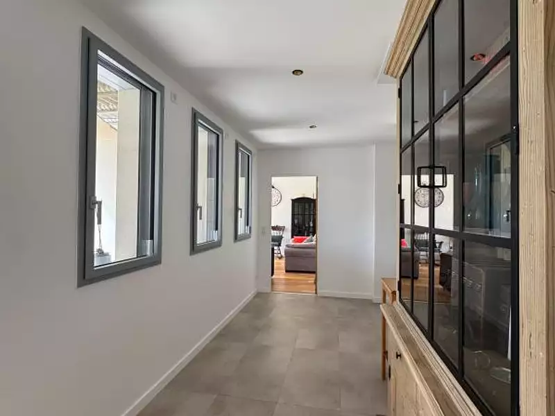 Maison, 220 m²