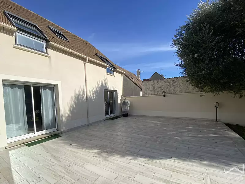 Maison, 180 m²
