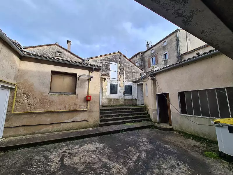 Immeuble, 350 m²