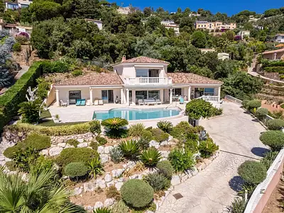 Maison, 311 m²