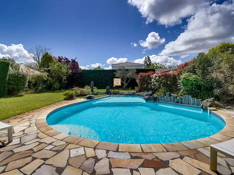 Maison, 181 m²