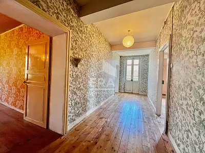 Maison, 240 m²