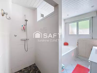 Maison, 179 m²