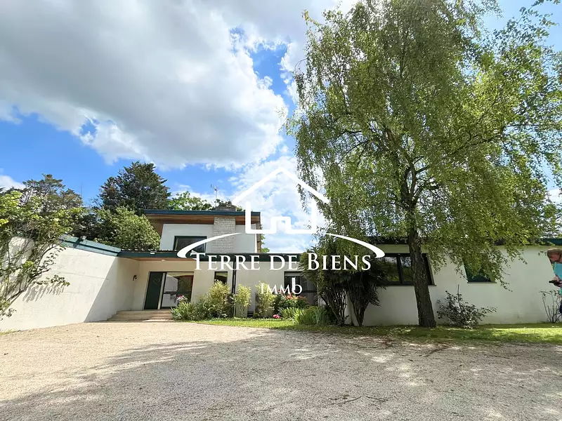 Maison, 329 m²