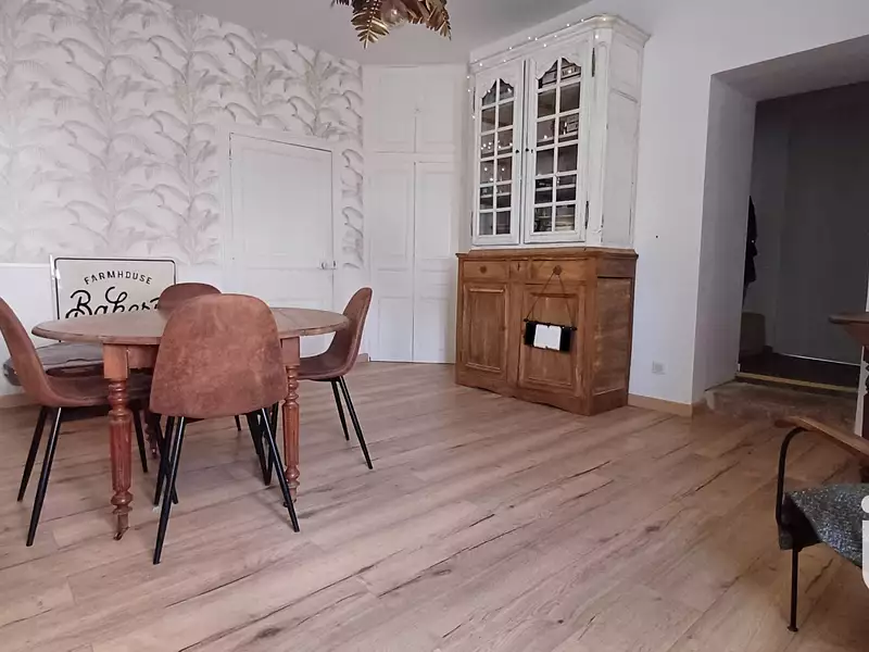 Maison, 250 m²