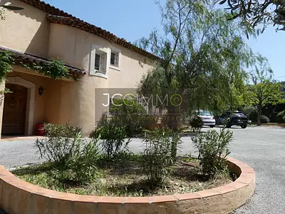 Maison, 310 m²