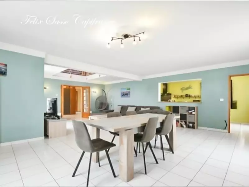 Maison, 220 m²