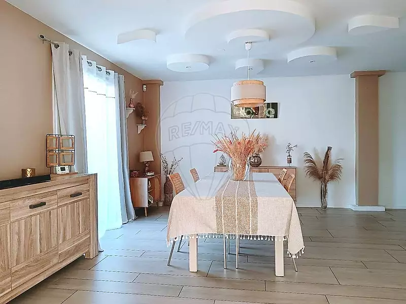 Maison, 175 m²