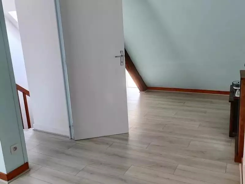 Maison, 225 m²