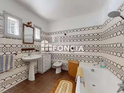 Maison, 248 m²