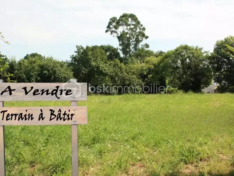 Terrain, 723 m²