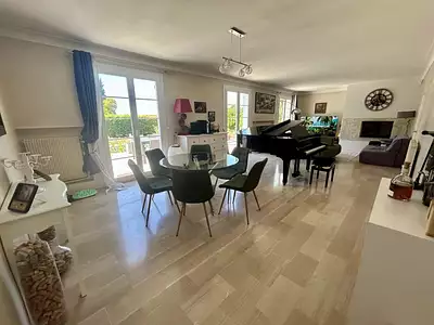 Maison, 228,37 m²