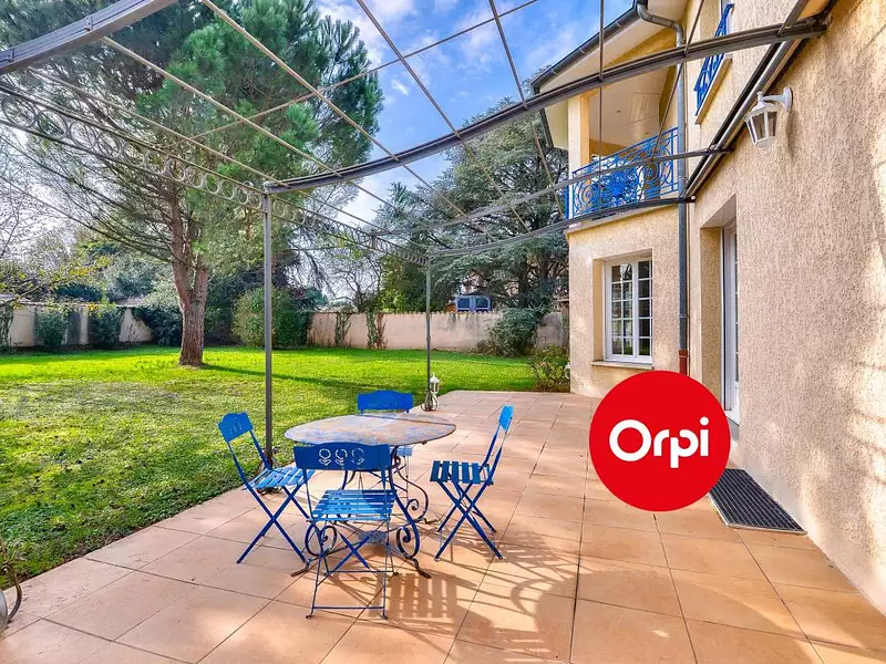 Maison, 302 m²