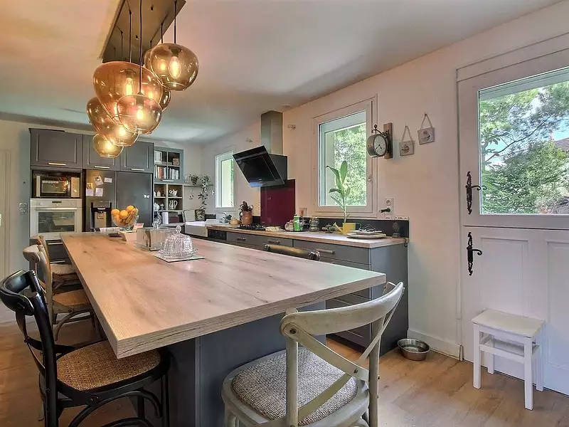 Maison, 163 m²