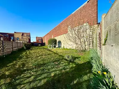 Terrain, 373 m²