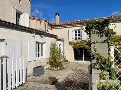 Maison, 240 m²
