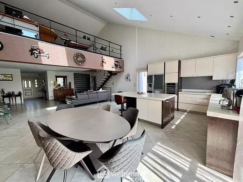 Maison, 229,23 m²