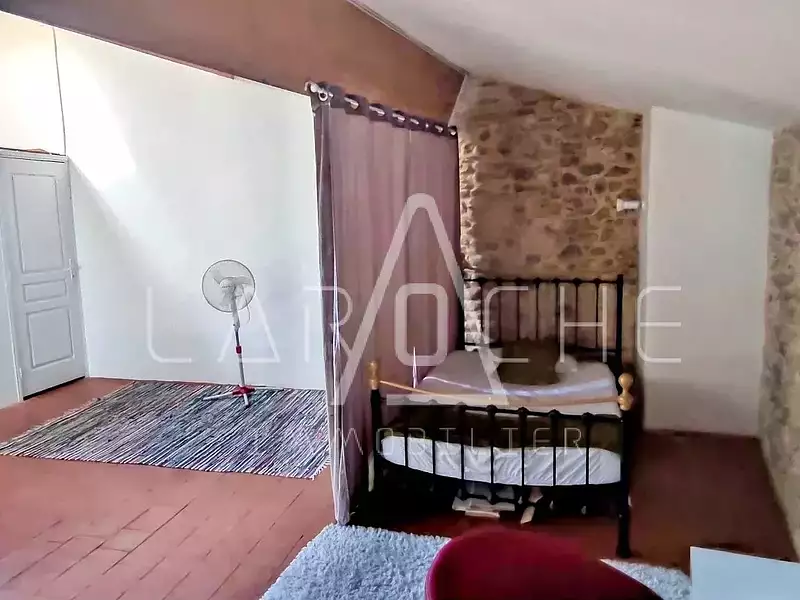 Maison, 221 m²