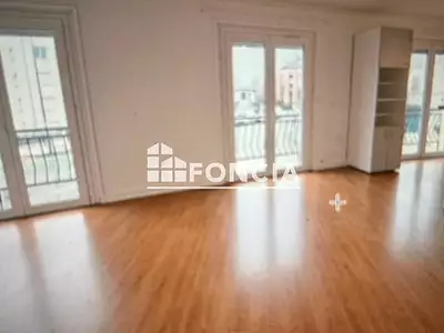 Immeuble, 368 m²