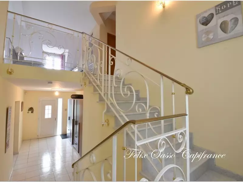 Maison, 220 m²