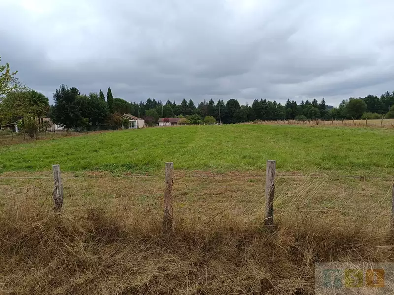 Terrain, 886 m²