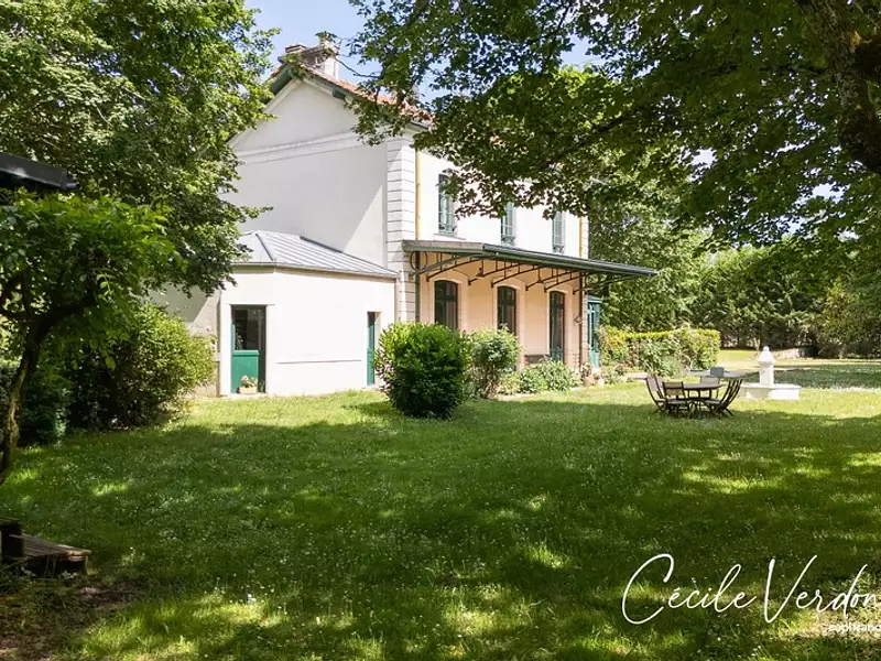 Maison, 280 m²