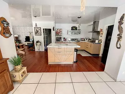 Maison, 176 m²