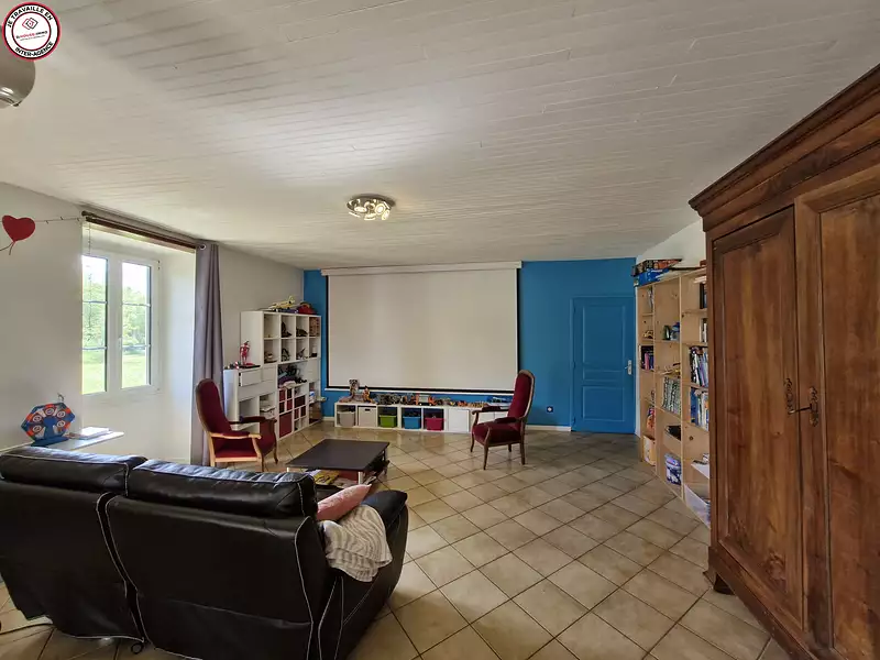 Maison, 195 m²
