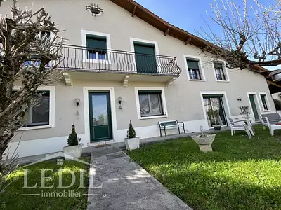 Maison, 248 m²