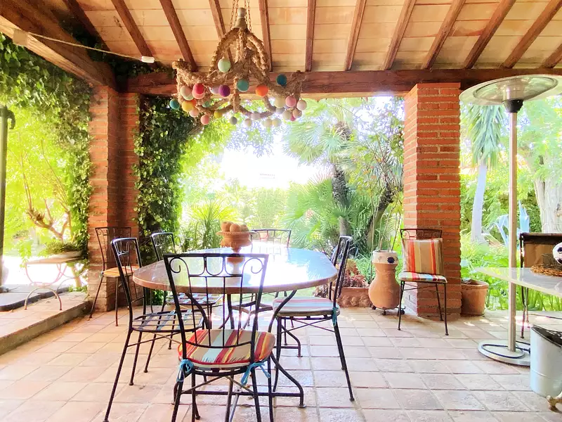 Maison, 240 m²