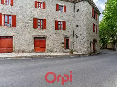 Maison, 198 m²