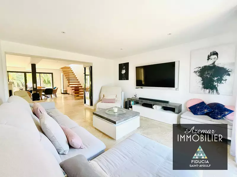 Maison, 310 m²