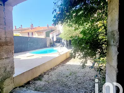 Maison, 235 m²
