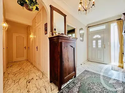 Maison, 196 m²