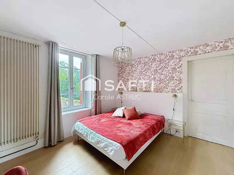Maison, 280 m²
