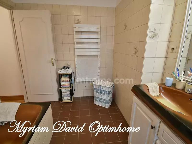 Maison, 252 m²