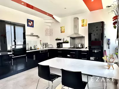 Maison, 239 m²