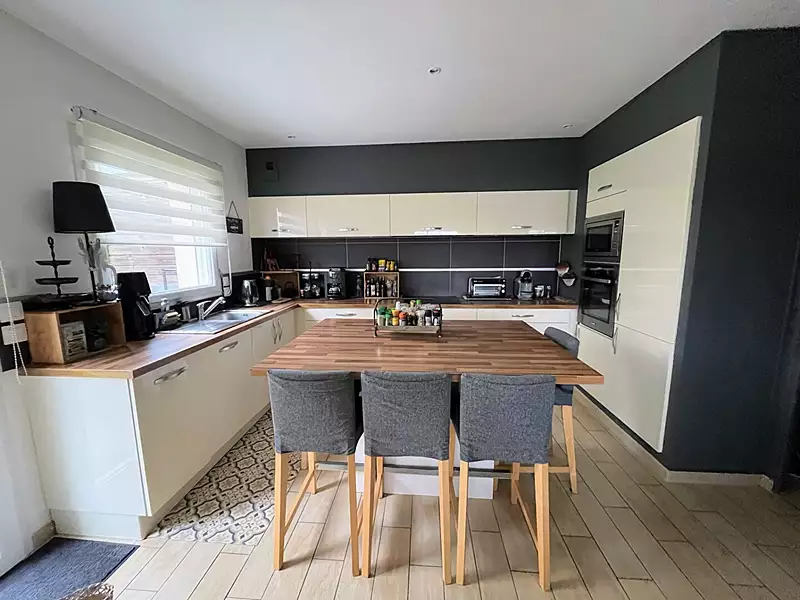 Maison, 175 m²