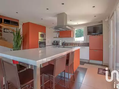 Maison, 281 m²