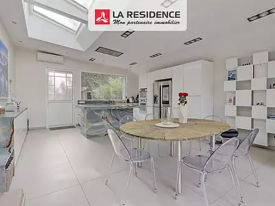 Maison, 208 m²