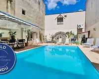 Maison, 220 m²