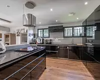 Maison, 280 m²