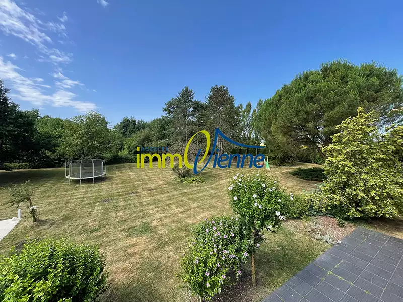 Maison, 180 m²