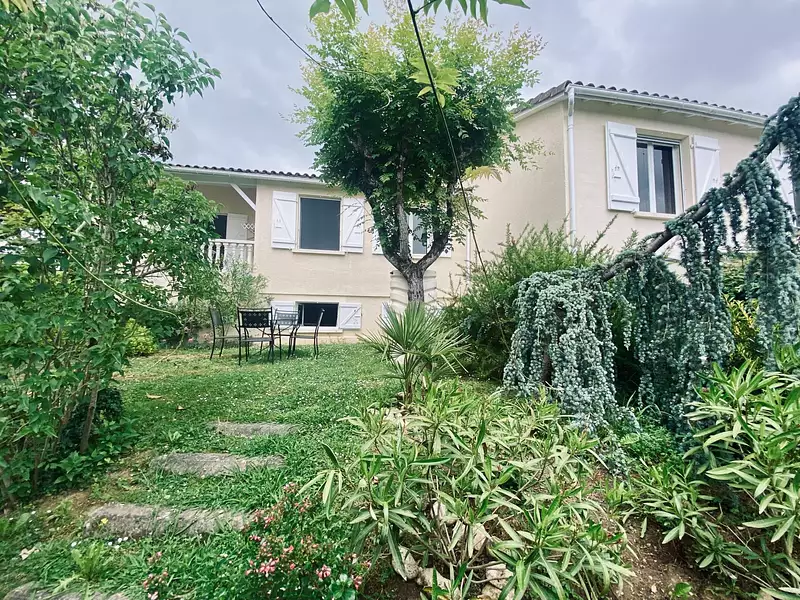 Maison, 215 m²