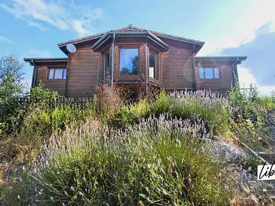 Maison, 245 m²
