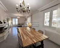 Maison, 216 m²