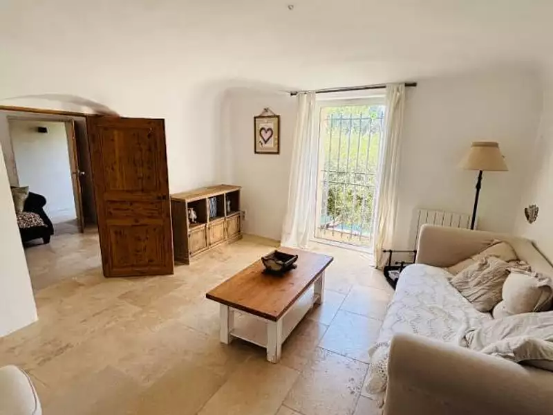 Maison, 215 m²